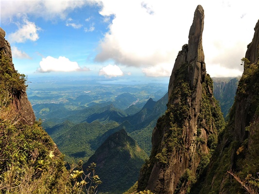 Agulha do Diabo, vista do mirante do Inferno.